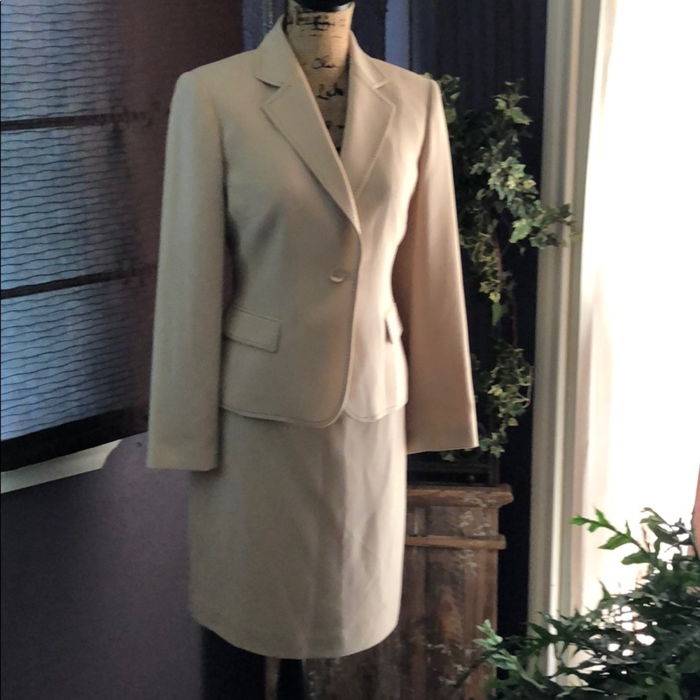 Kasper skirt set